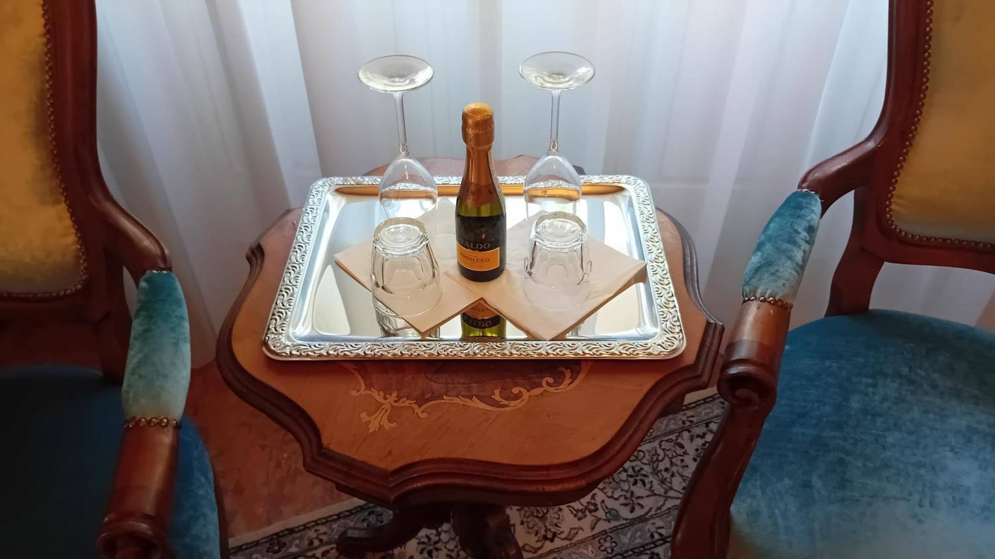 Nobili Libardi - Villa Basevi Verona Rum bild